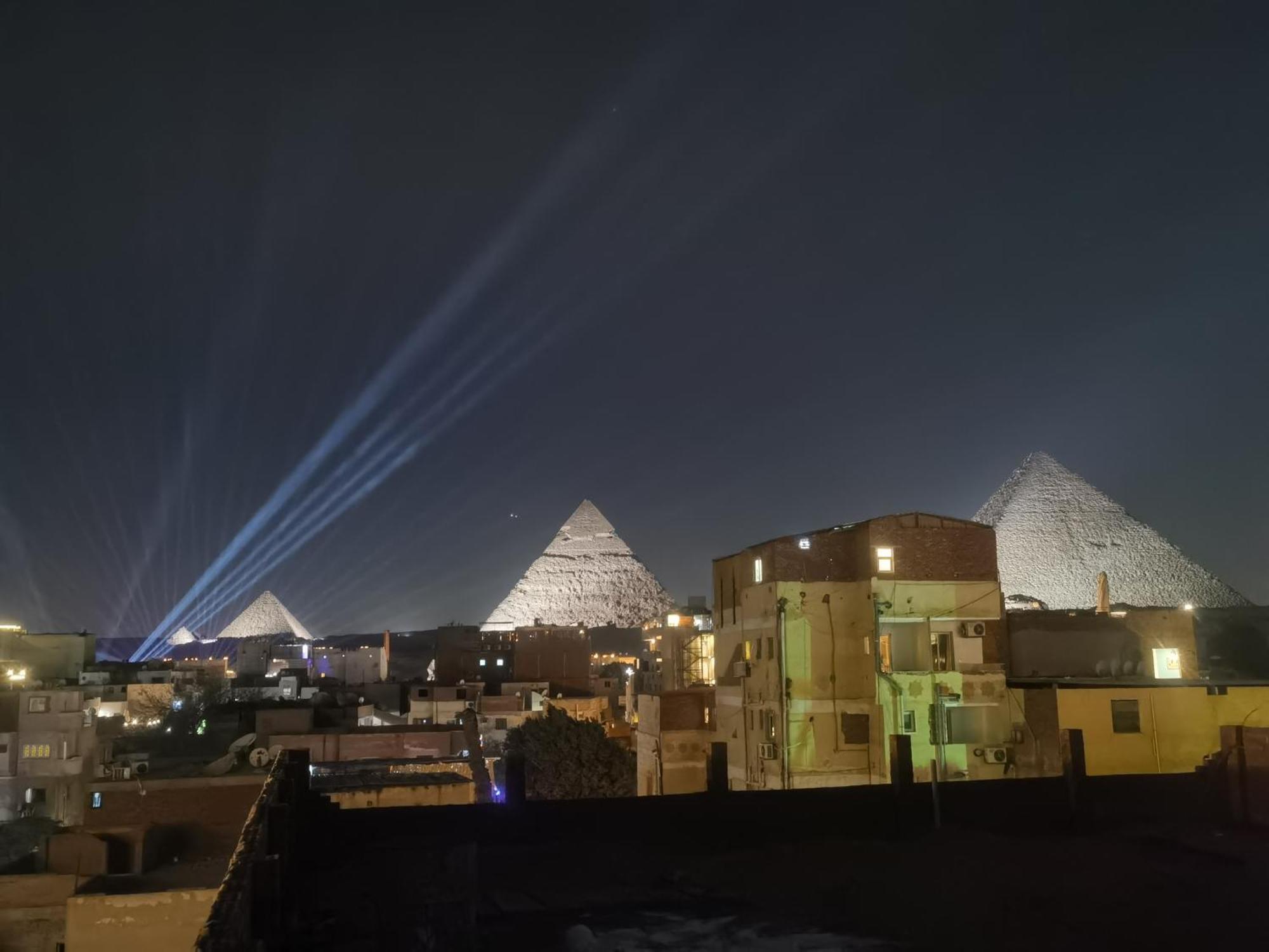 The View Pyramids Hotel Kafret el-Gabal Eksteriør billede