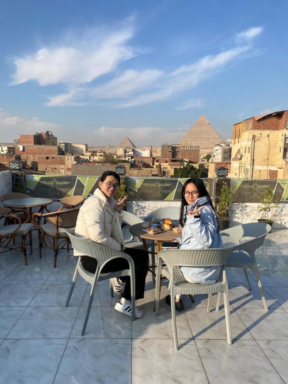 The View Pyramids Hotel Kafret el-Gabal Eksteriør billede