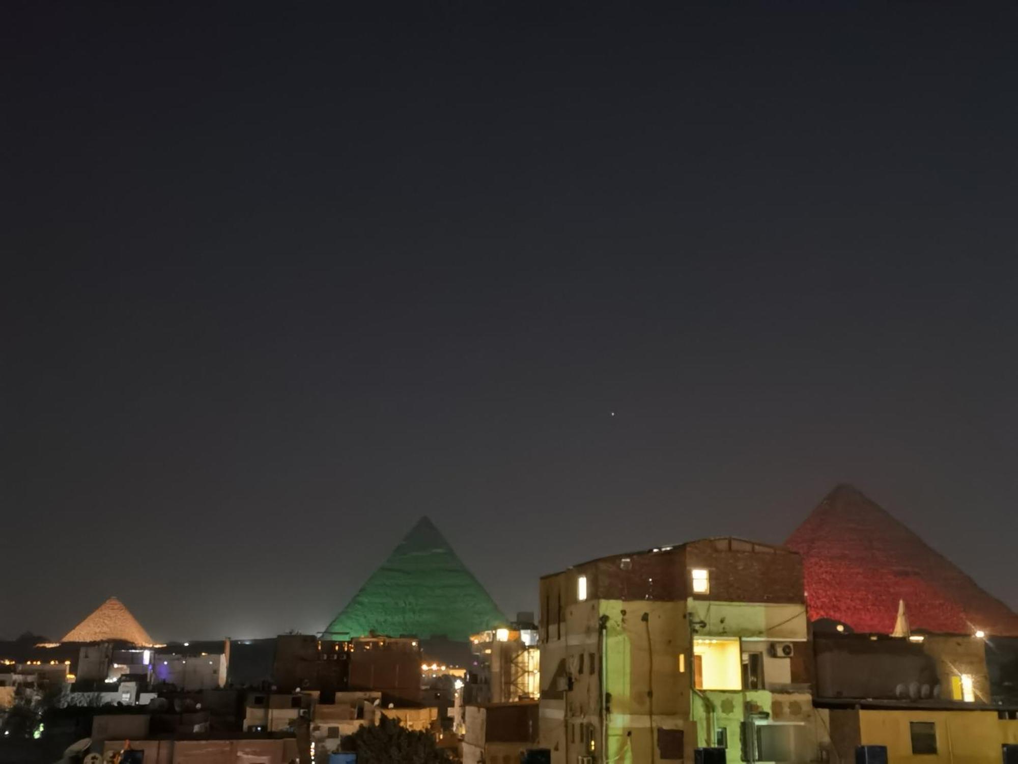 The View Pyramids Hotel Kafret el-Gabal Eksteriør billede
